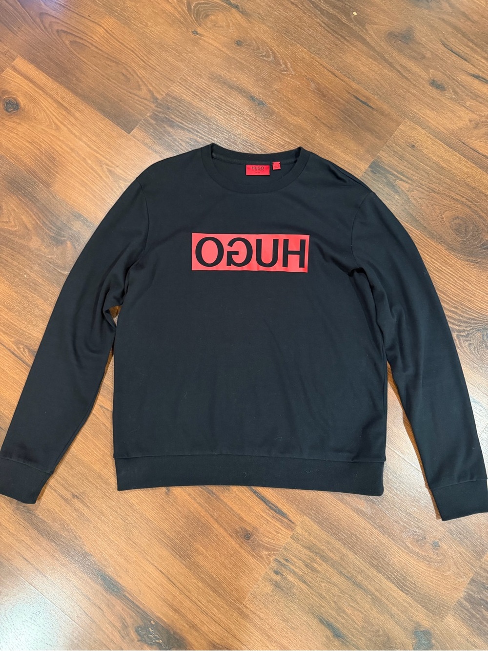 HUGO BOSS DICAGO LOGO SWEATSHIRT IN BLACK/RED - Medium